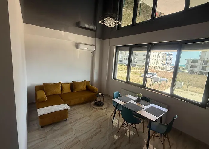 Summer Breeze 公寓